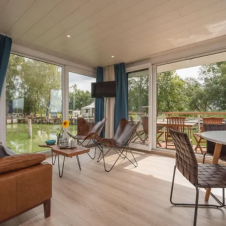 Hafenresort Karnin - Hausboot Pit Apartamento Karnin (Usedom)