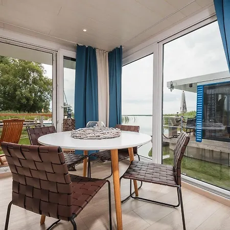Hafenresort Karnin - Hausboot Pit Apartamento Karnin (Usedom)