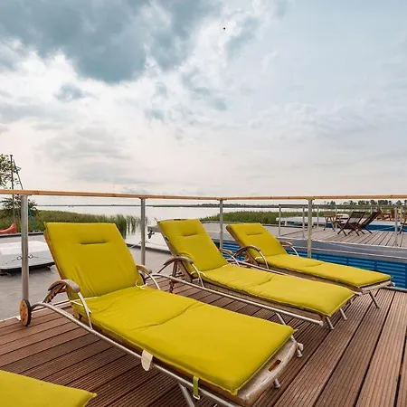 Hafenresort Karnin - Hausboot Pit * Karnin (Usedom)